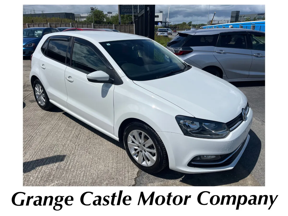 VOLKSWAGEN POLO 2015, 1.2 5DR AUTO LOW KMS - Image 1