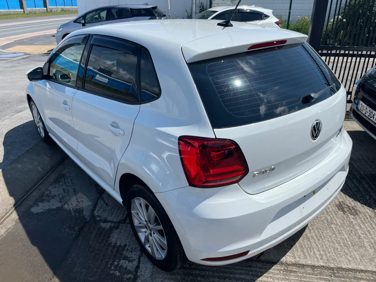 VOLKSWAGEN POLO 2015, 1.2 5DR AUTO LOW KMS - Image 4