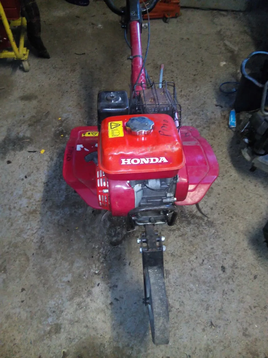 Ride on mowers and garden equipment - Image 4