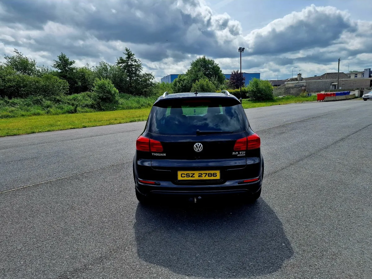 2014 Volkswagen tiguan 2.0 tdi r line🔥top spec 🔥 - Image 2