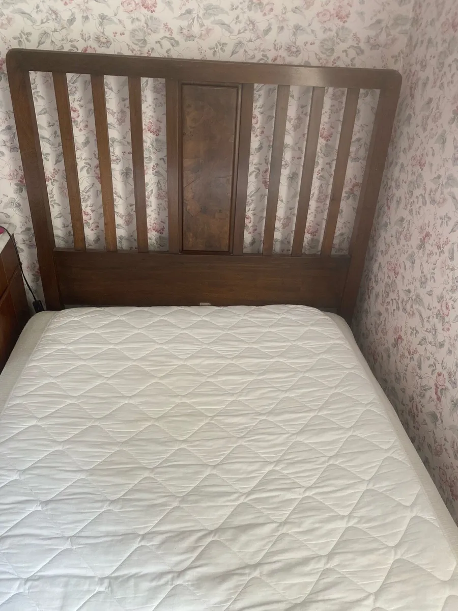Antique beds - Image 2