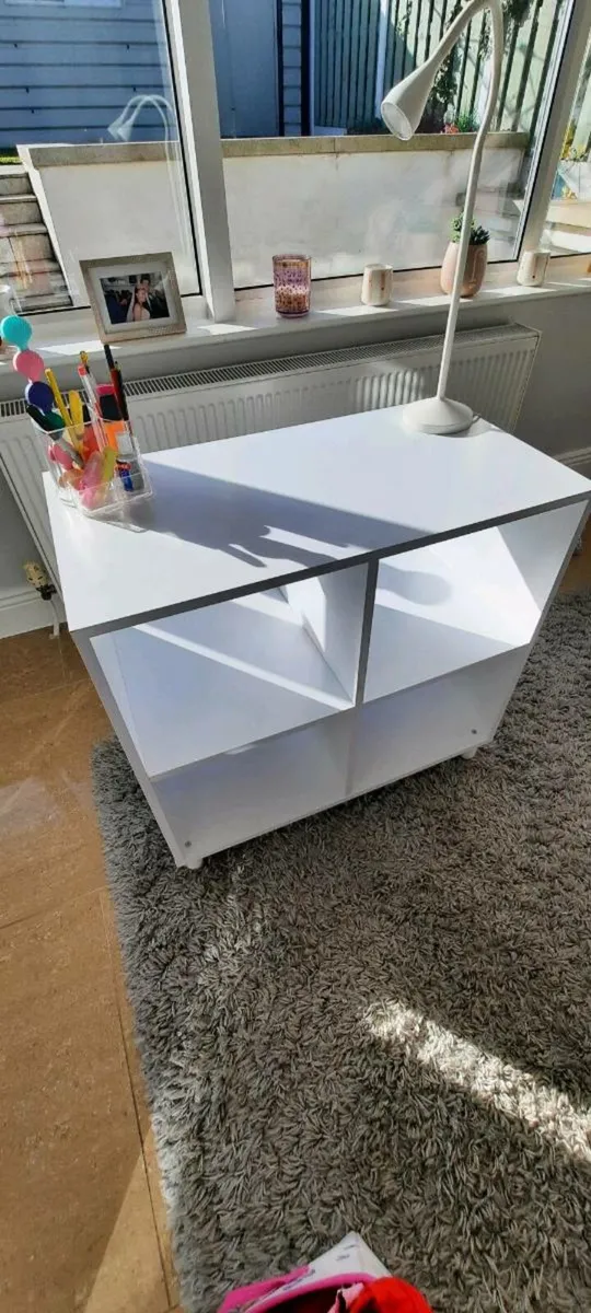 Storage unit - Image 1