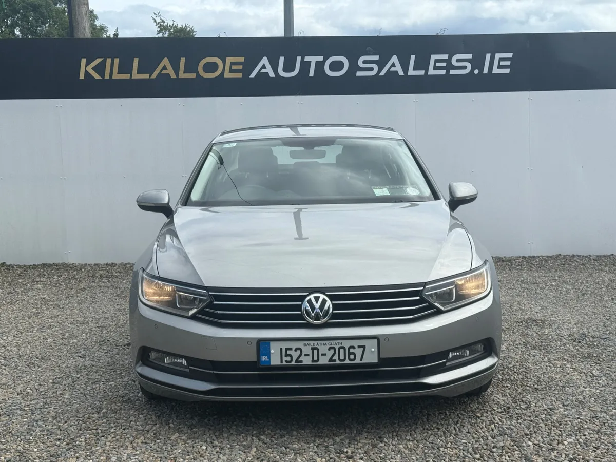Volkswagen Passat 2015 - Image 2