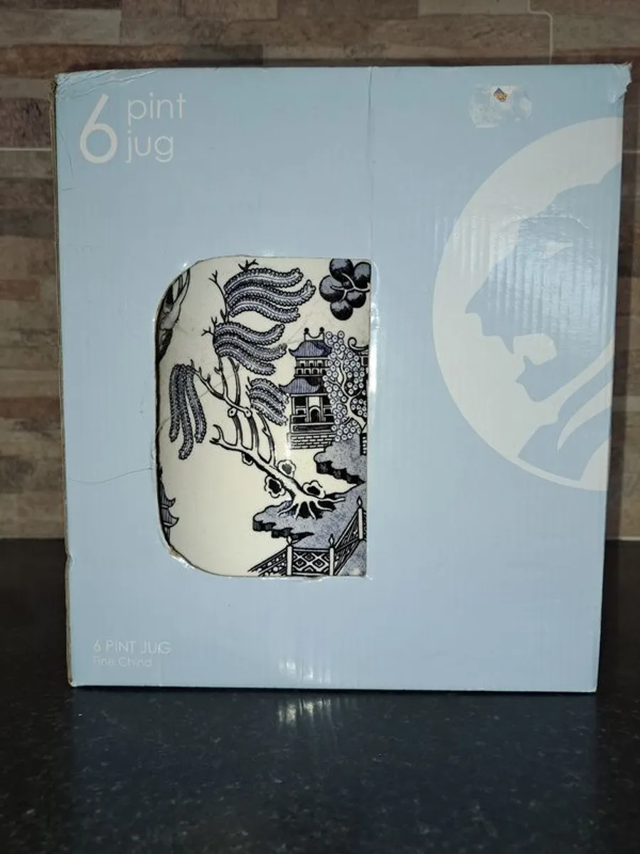 Willow pattern jug - Image 4