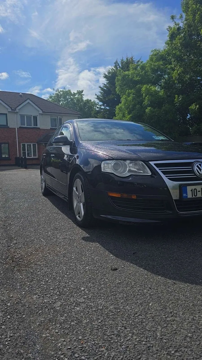 Volkswagen Passat - Image 2