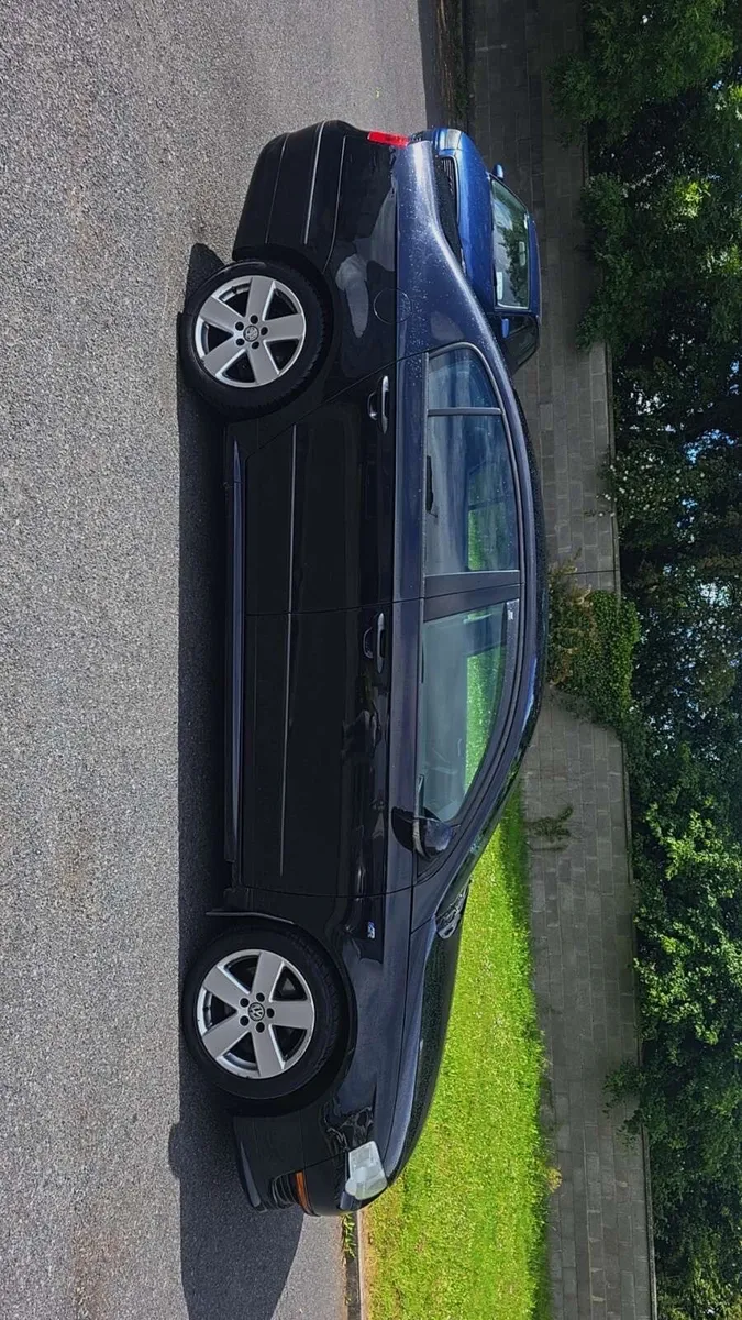 Volkswagen Passat - Image 3