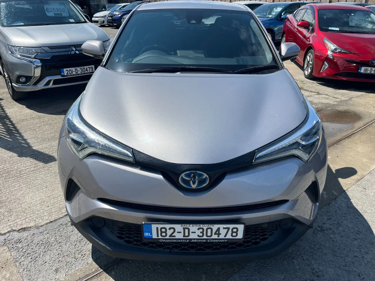 TOYOTA C-HR 2018, 1.8 HYBRID AUTO LOW KMS - Image 2