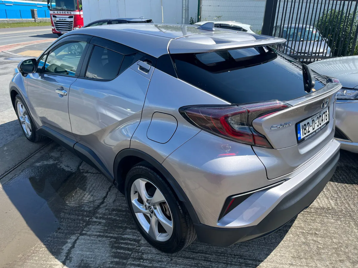 TOYOTA C-HR 2018, 1.8 HYBRID AUTO LOW KMS - Image 4