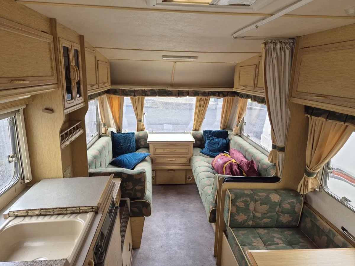 Coachman cachet 4 berth with awning - Image 4