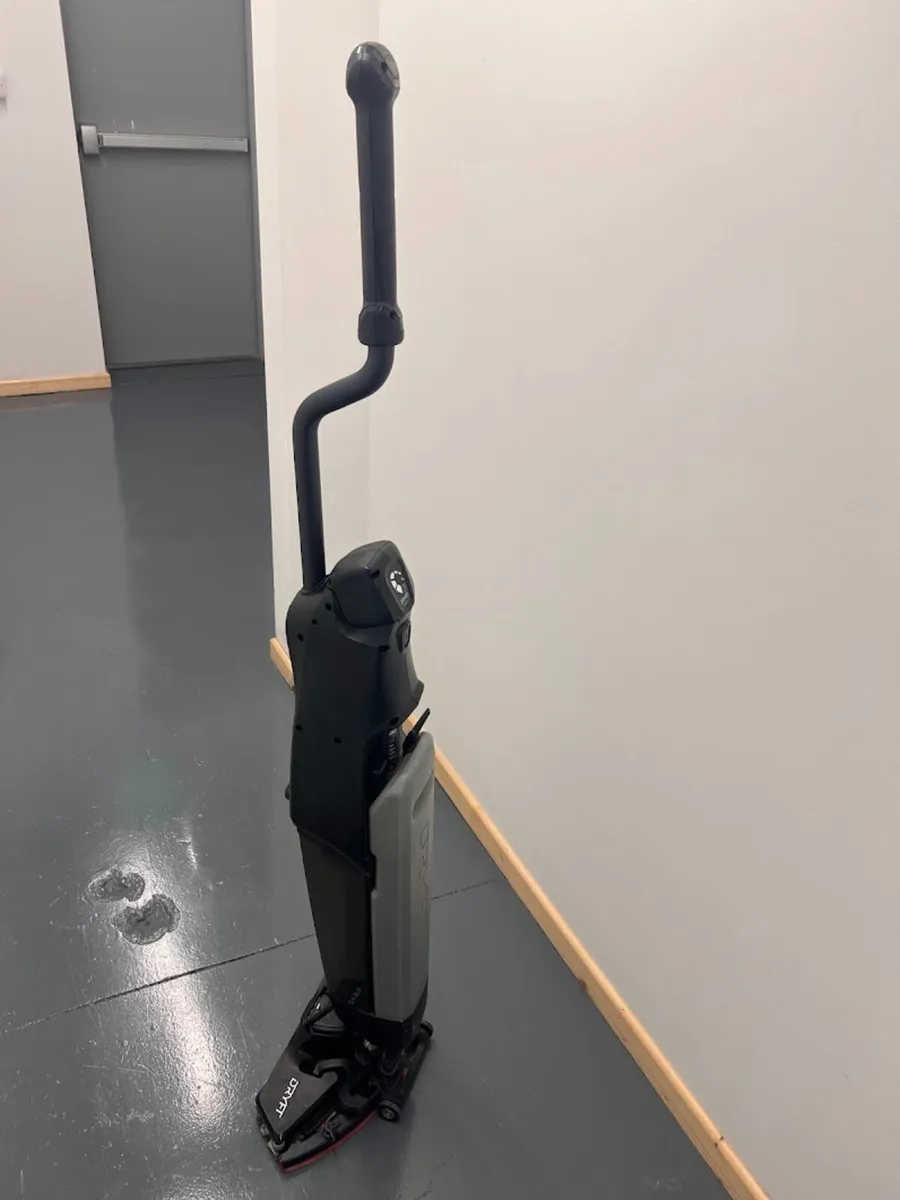 Used DRYFT S-Motion Scrubber Dryer Battery Powered - Image 4