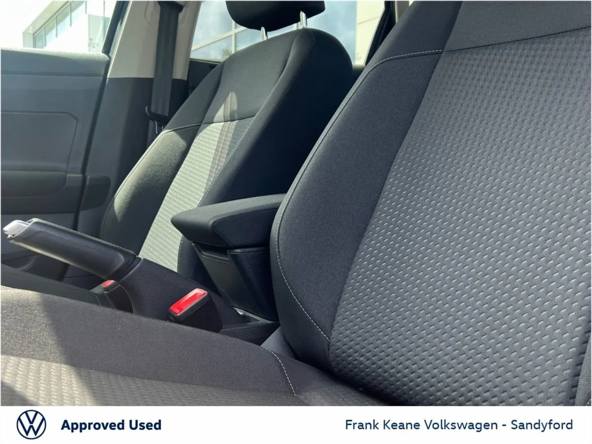 Volkswagen Polo  comfort Line  1.0 DSG Automatic - Image 4