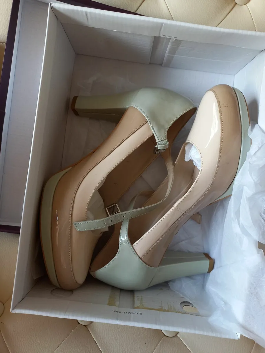 SHOES - Image 1