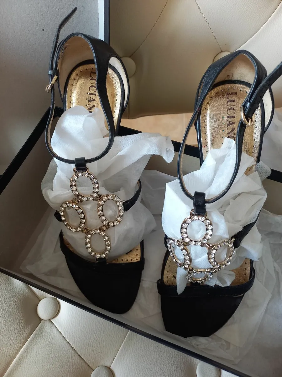 SHOES - Image 4