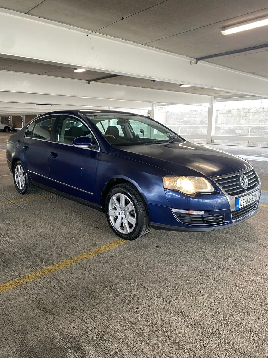 Volkswagen Passat 1.6 Petrol 2006 - Image 3