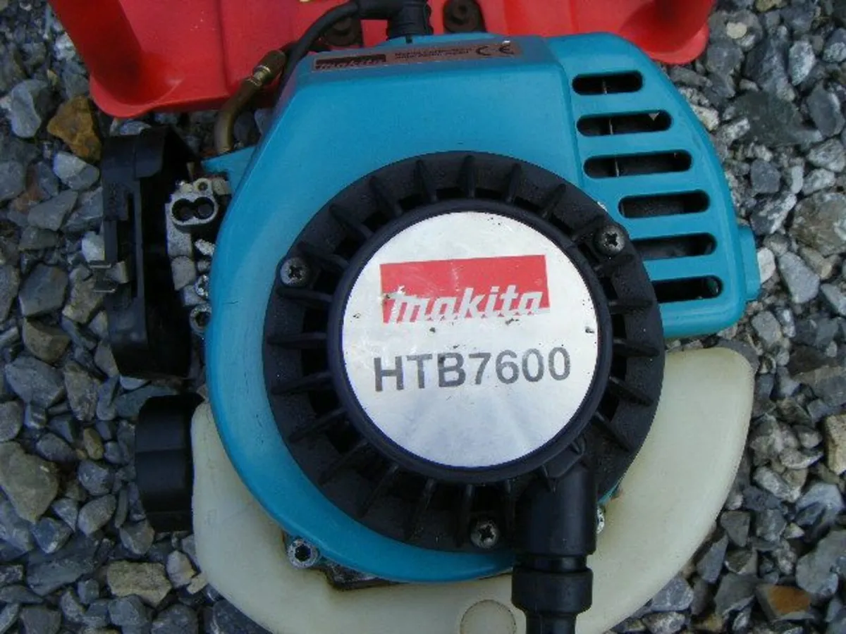 Makita hedge trimmer - Image 3