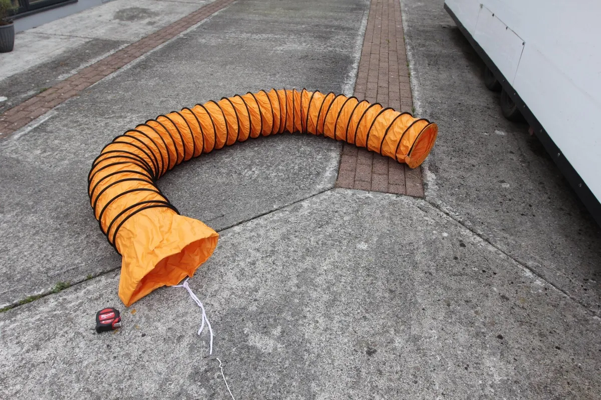 12"/300mm 5-metre Heavy Duty PVC Ducting - Image 4