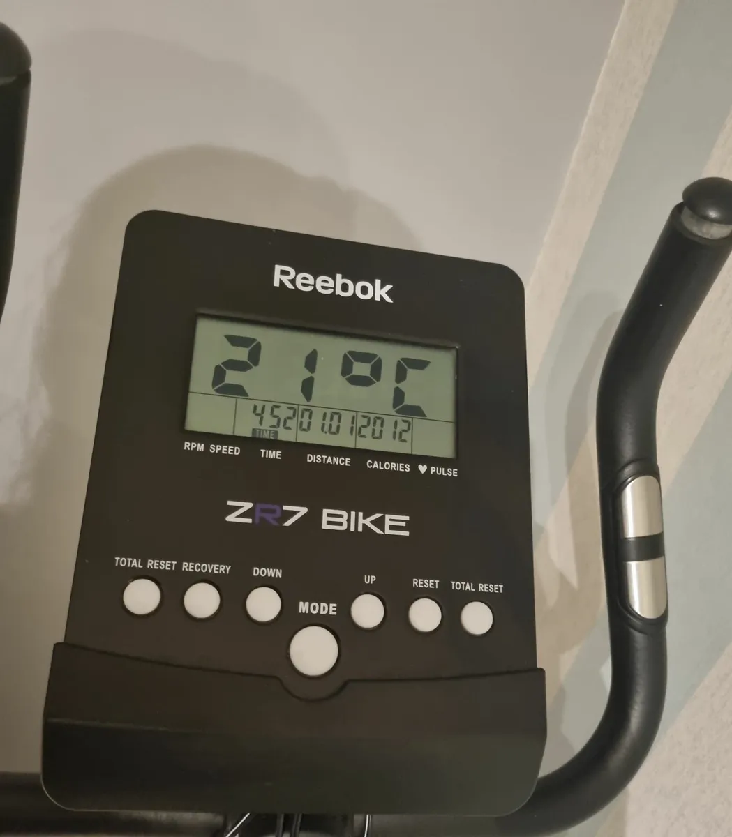 Reebook ZR7 exercise bike - Image 2