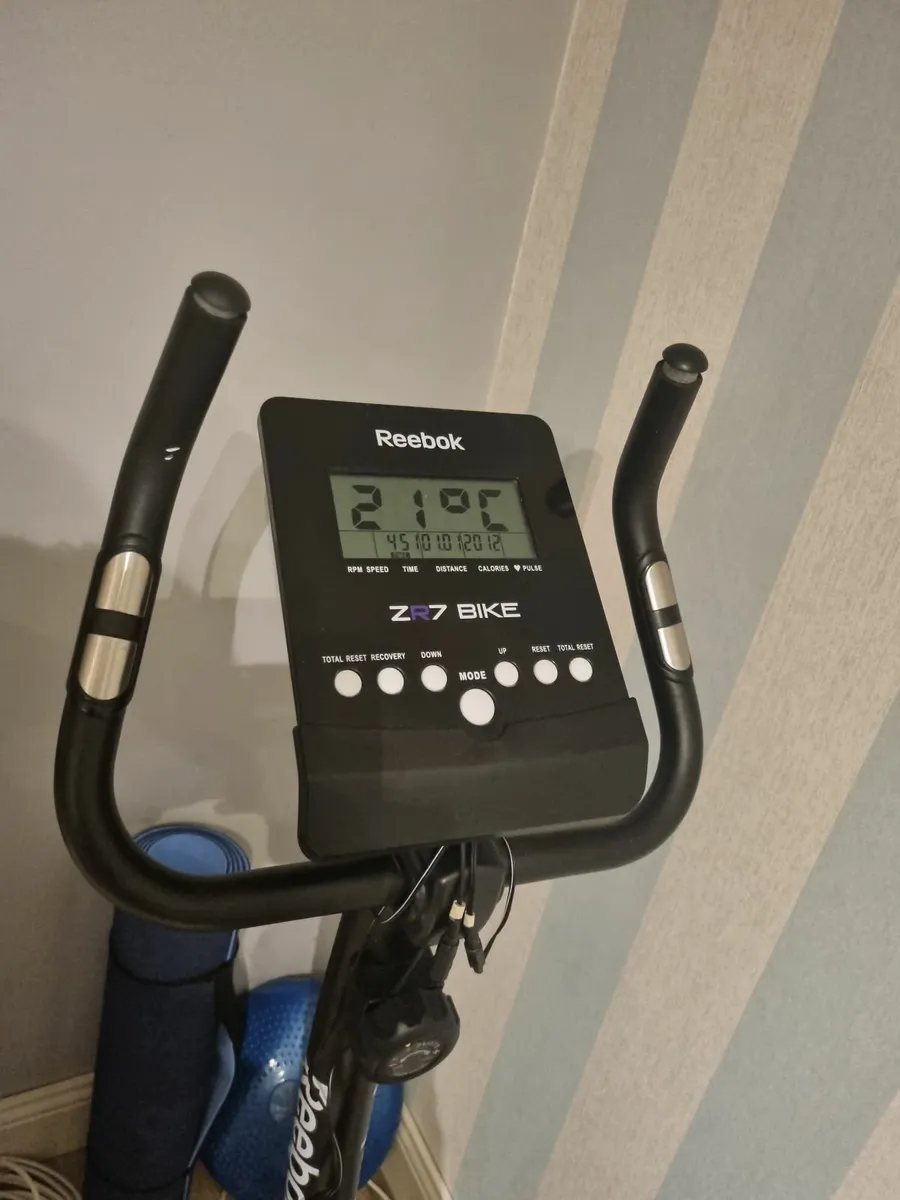 Reebook ZR7 exercise bike - Image 3