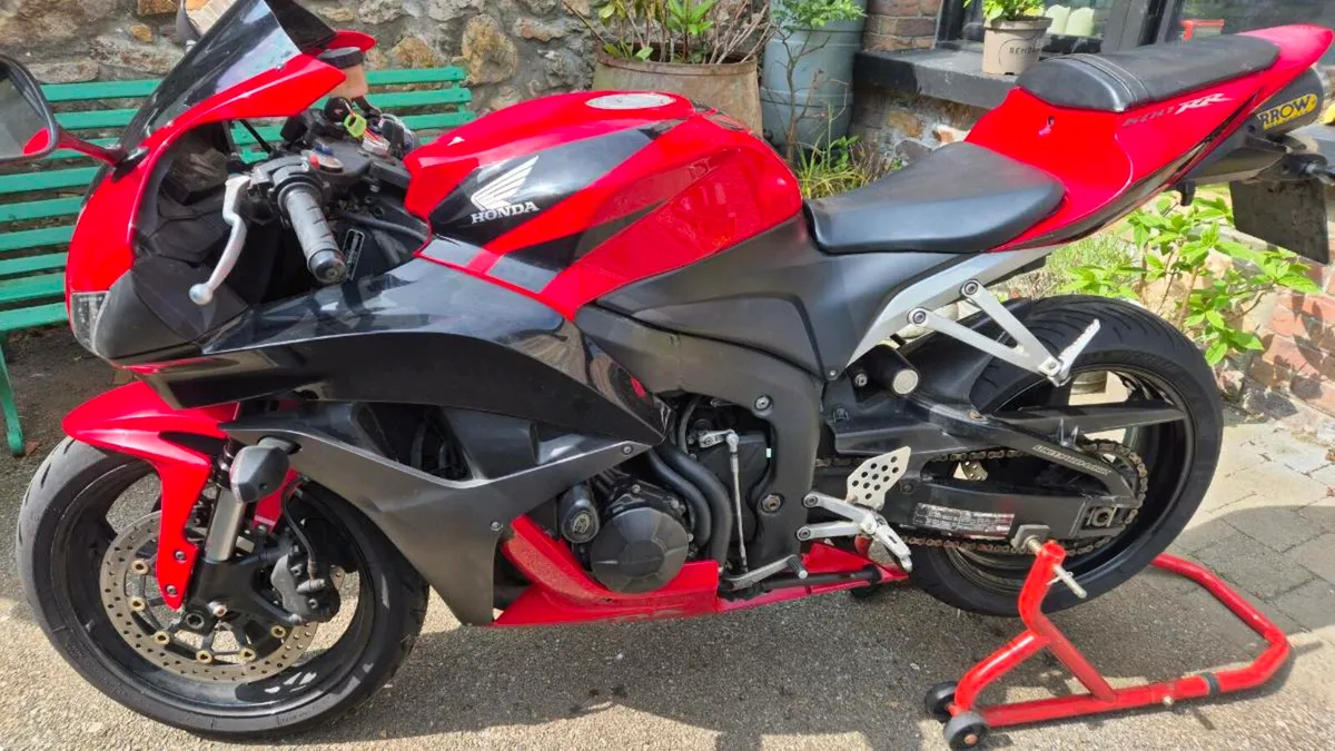 Honda CBR 600RR - Image 1