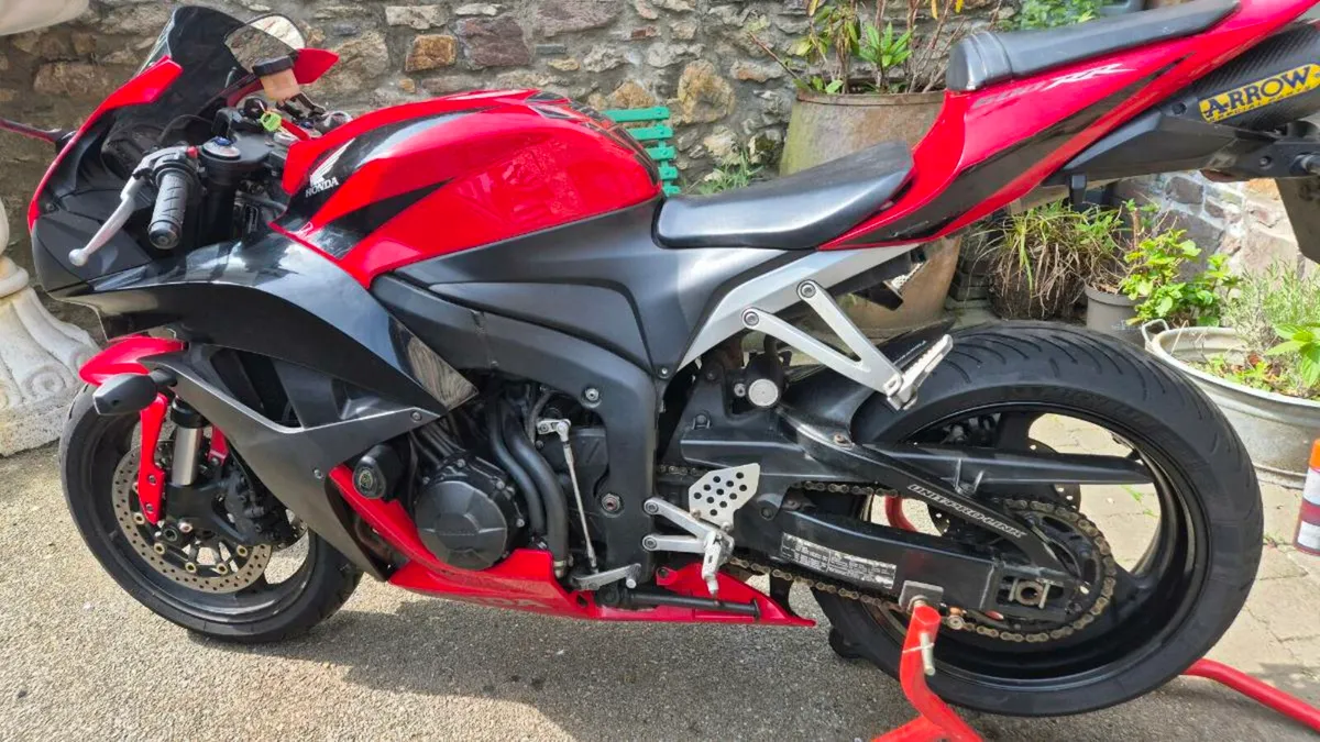 Honda CBR 600RR - Image 2
