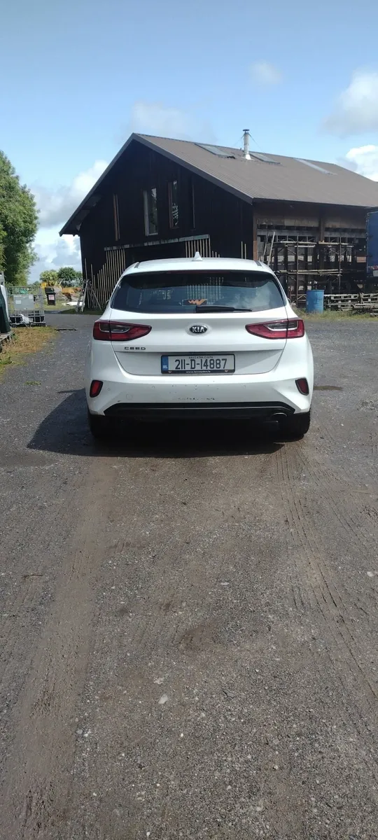 Kia Ceed Commercial 2021 - Image 4