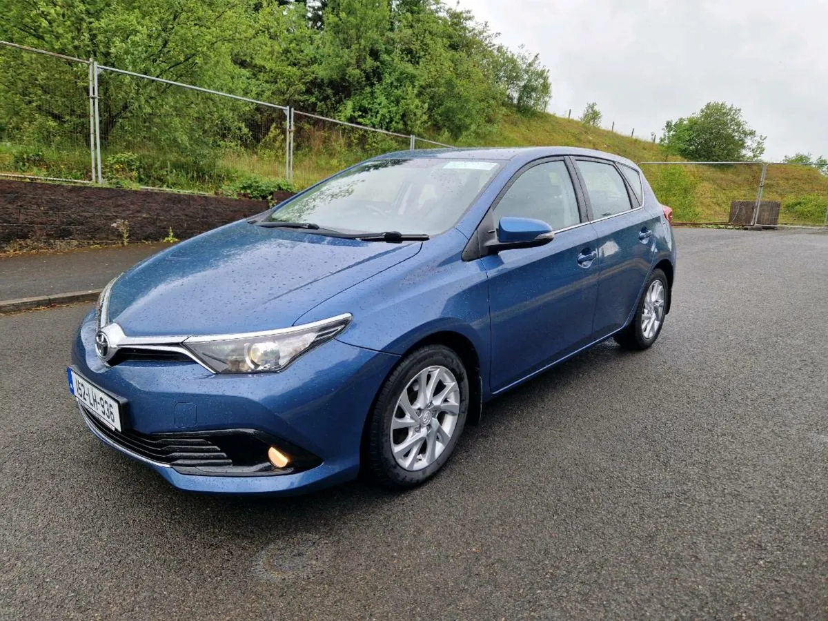 152 Toyota Auris Automatic only 61,000kms - Image 2