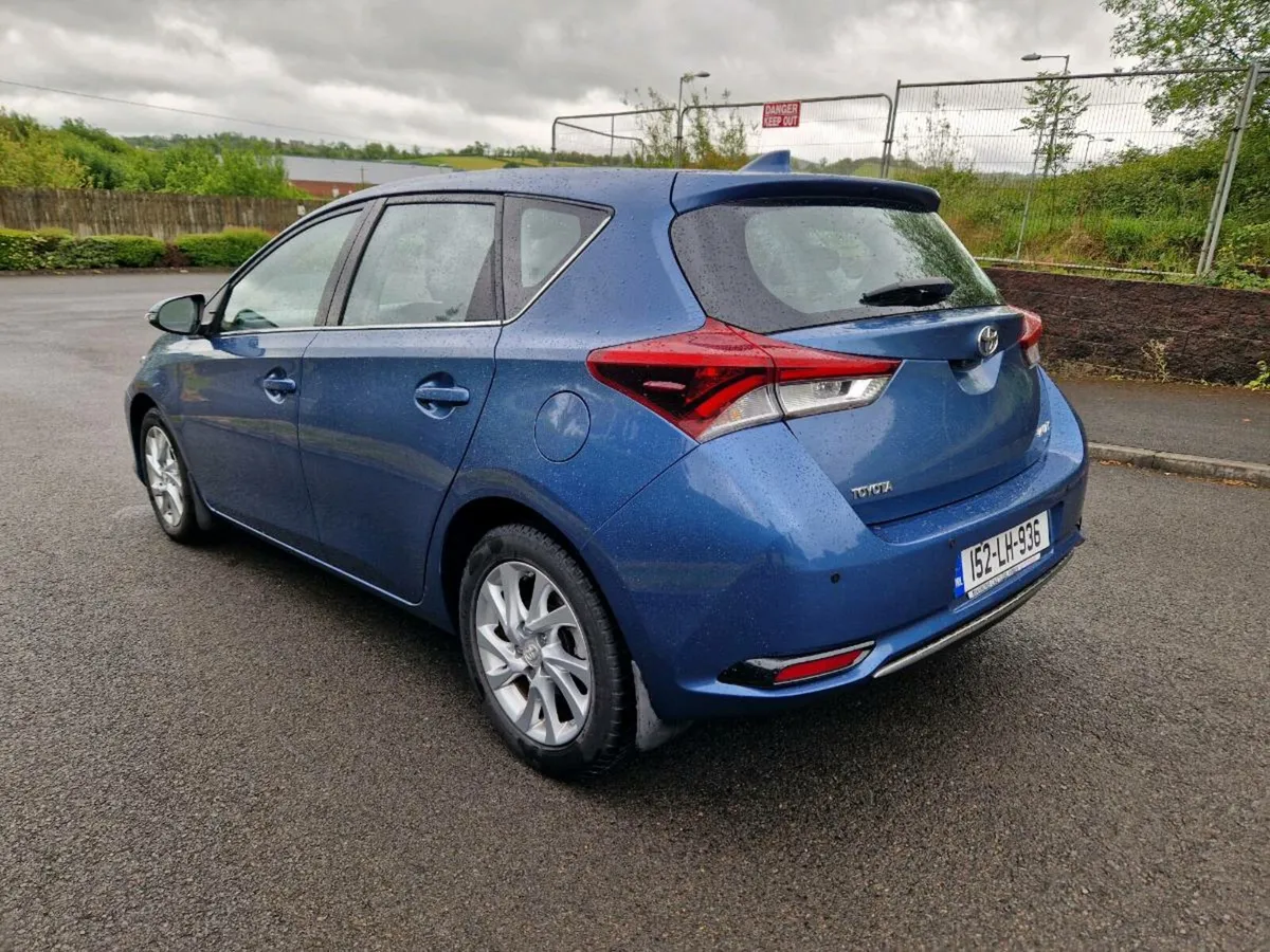 152 Toyota Auris Automatic only 61,000kms - Image 4