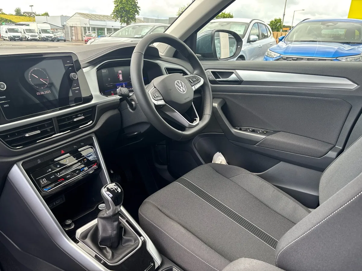 Volkswagen T-Roc ED75 2.0TDI - Image 3