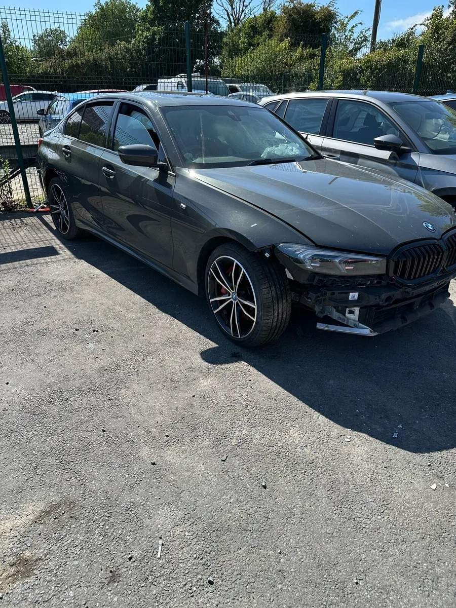 241 Bmw 330e  Xdrive.  (NO TEXTS) - Image 1
