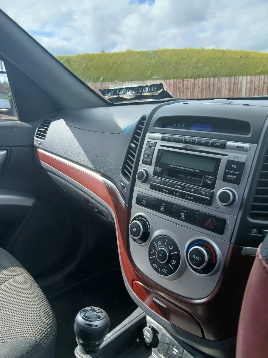 Hyundai Santa Fe 2008 4WD Commercial 2.2  Diesel - Image 2