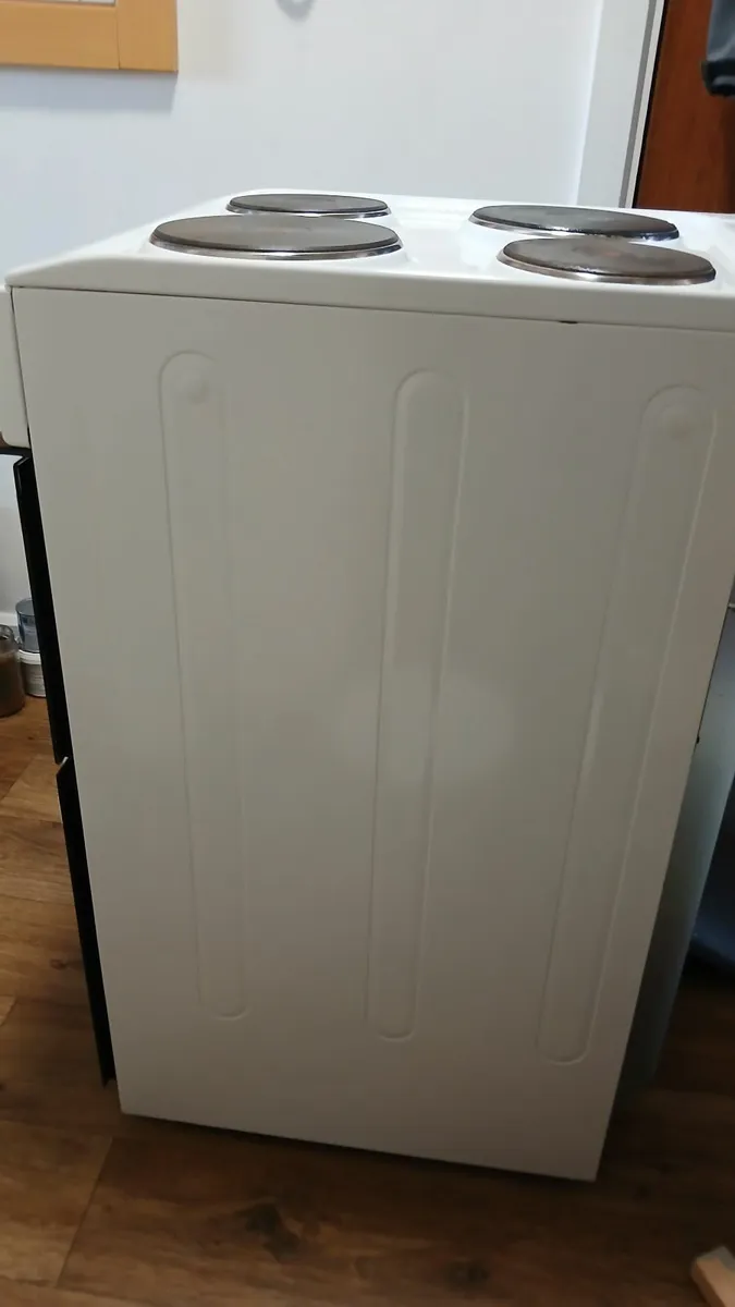 Cooker - Image 1