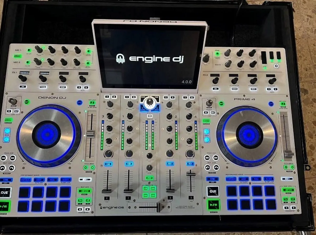 Denon Prime 4 DJ Controller+Case+500gb SSD Mint - Image 1