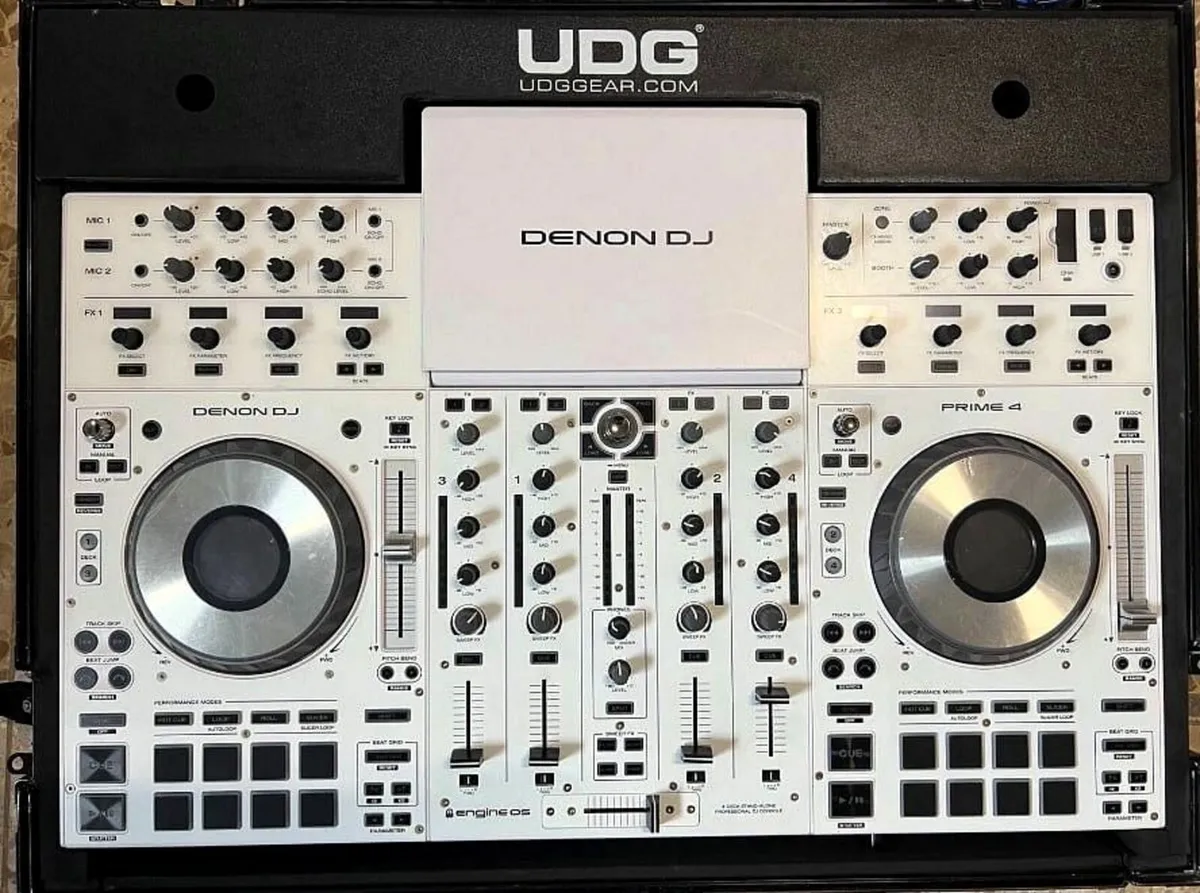 Denon Prime 4 DJ Controller+Case+500gb SSD Mint - Image 3