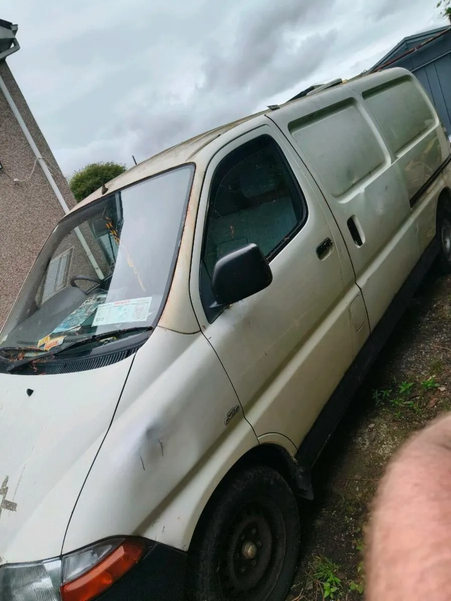 Toyota Hiace - Image 2