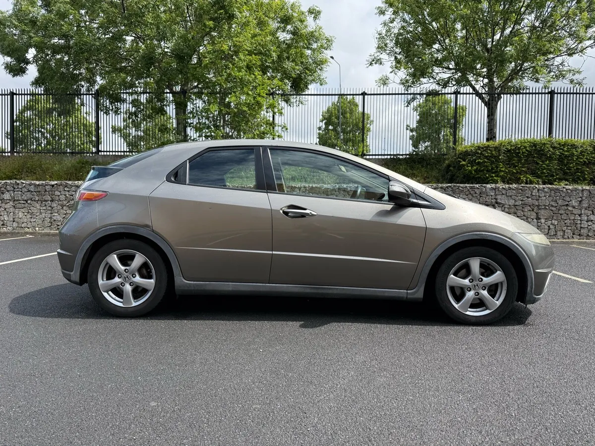 Honda Civic 1.8i SE Executive (New NCT 08-26) - Image 3