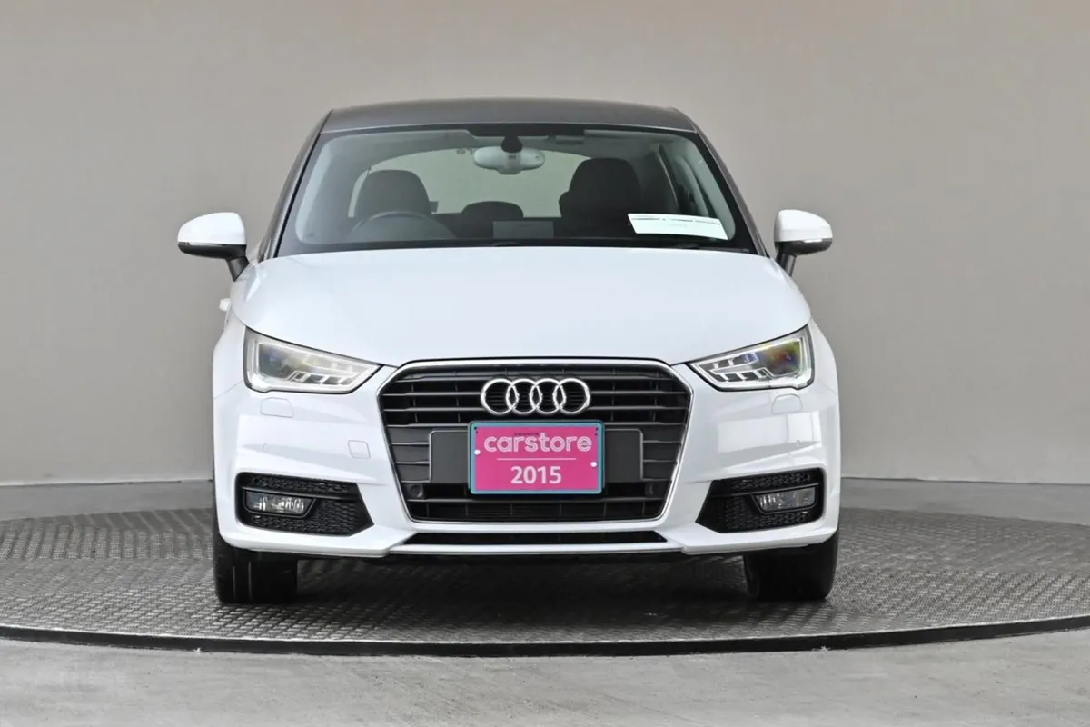 Audi A1 1.0tfsi 95bhp S-tronic 5DR  2tone Roof pa - Image 2