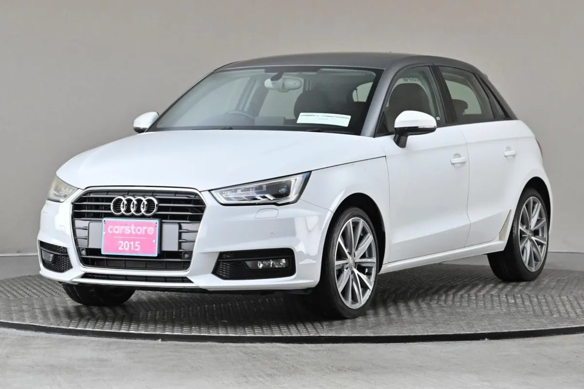 Audi A1 1.0tfsi 95bhp S-tronic 5DR  2tone Roof pa - Image 3