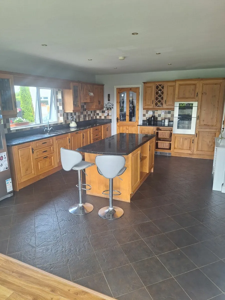 Kitchen - Image 1