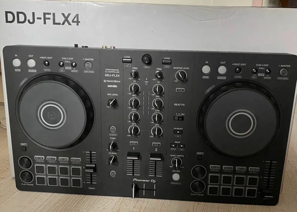 Dj controller Pioneer DDJ-FLX4 - Image 2
