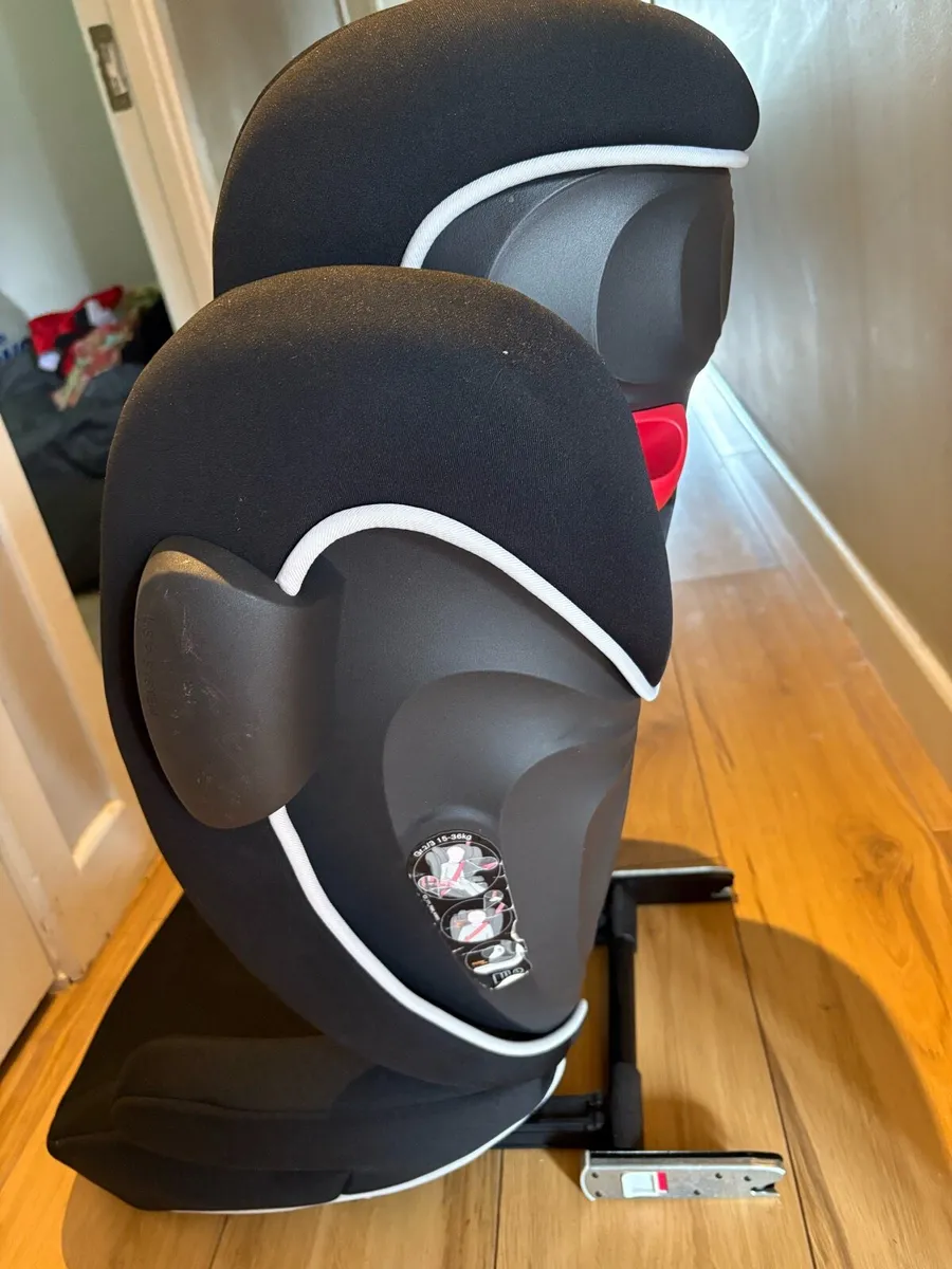 Child Car seat - Image 3