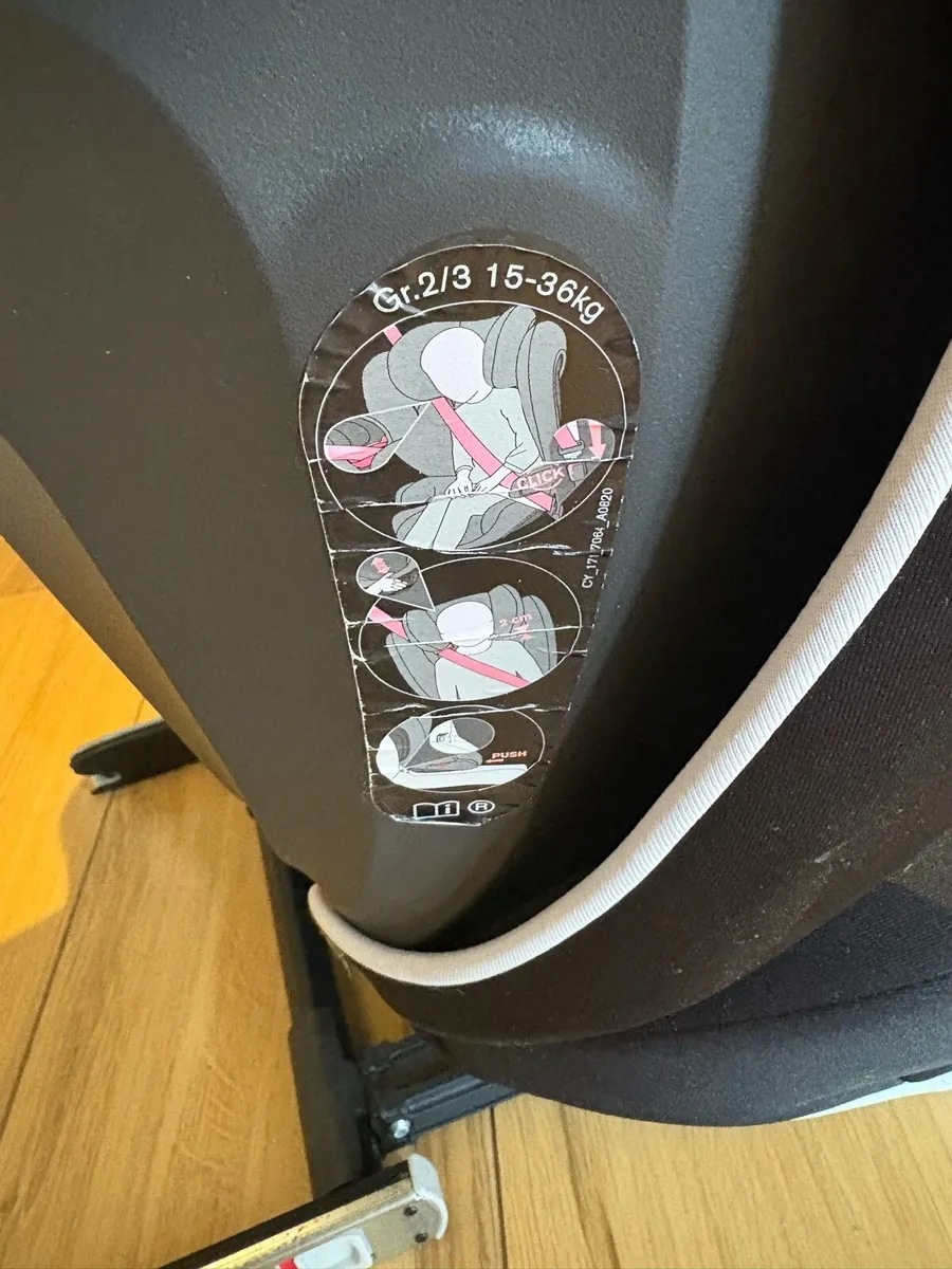 Child Car seat - Image 4