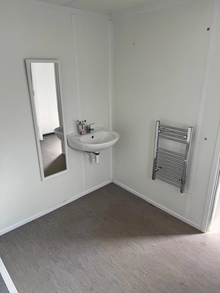 Accommodation container - Image 2