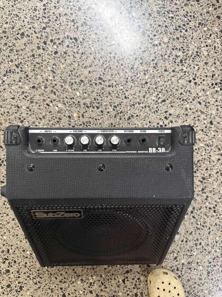 Sub zero DR-30 Drum / Keyboard Amp - Image 2
