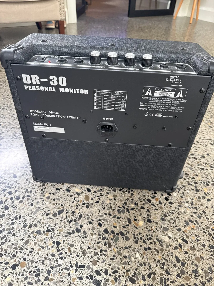 Sub zero DR-30 Drum / Keyboard Amp - Image 3