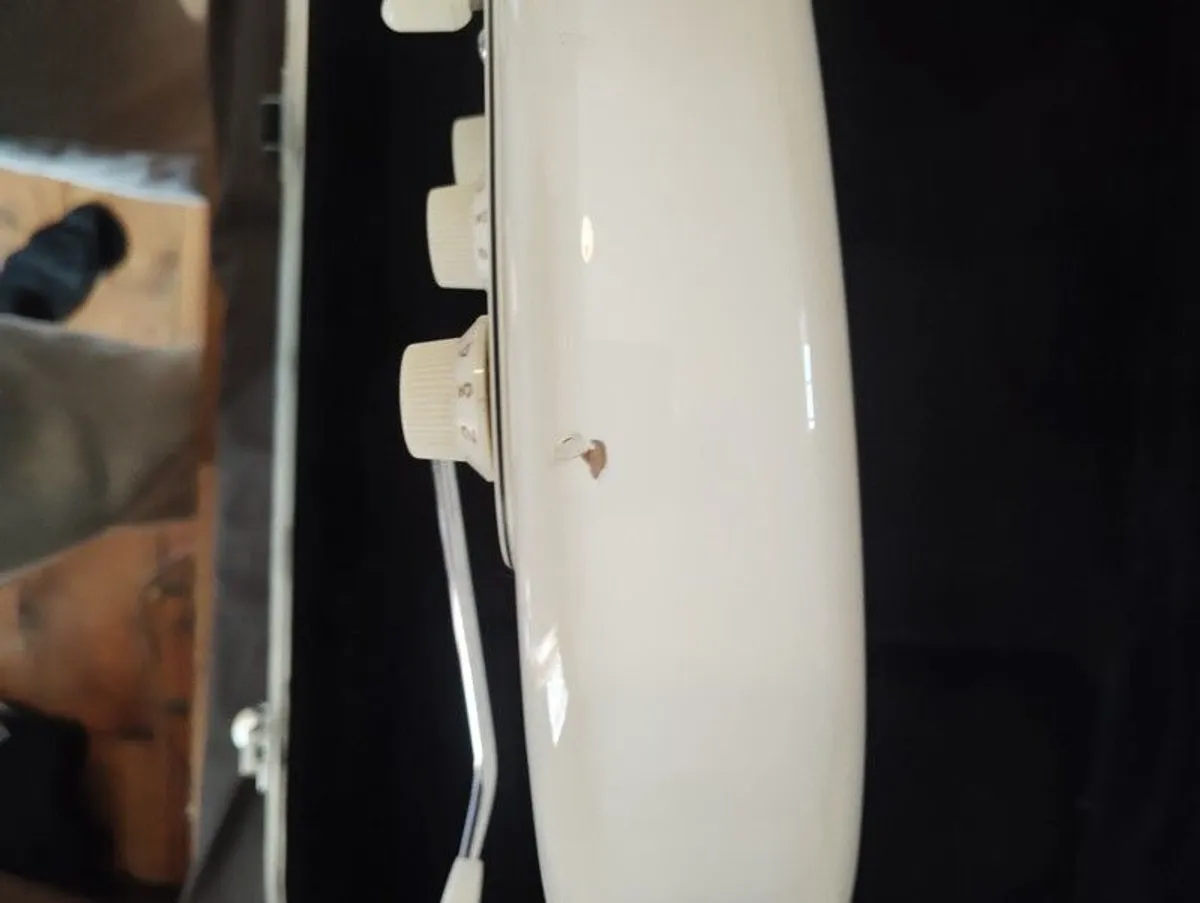 Fender Mexican Player Series Stratocaster - Image 3