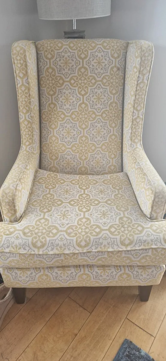 Arm chair