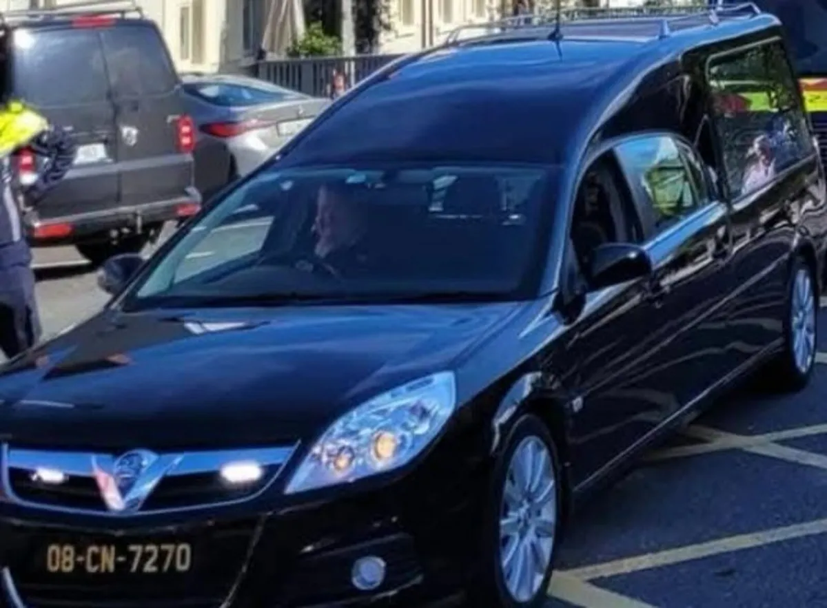 SOLD Vauxhall Signum Hearse 2008 Quinn Build - Image 2