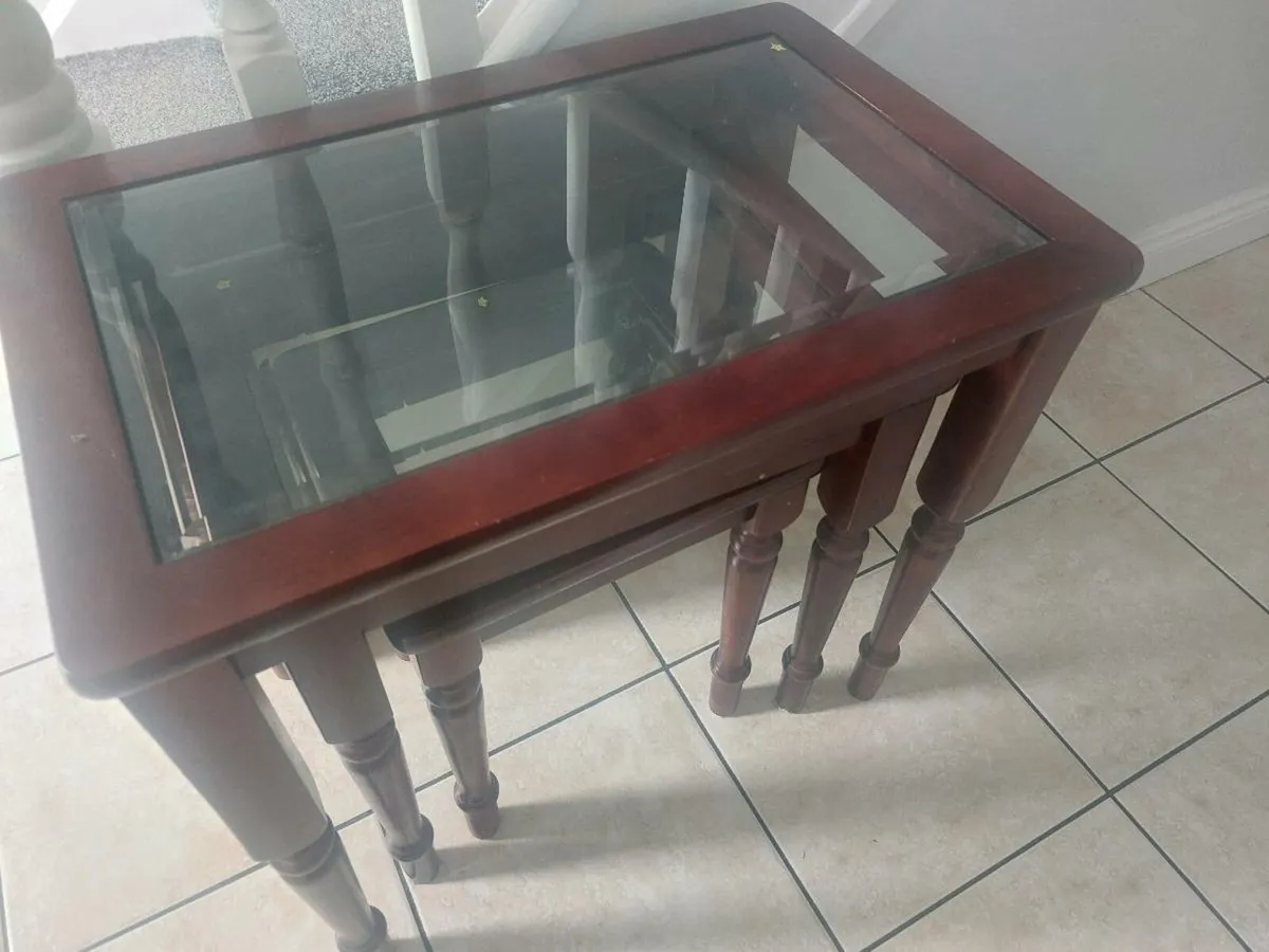 Table set - Image 3