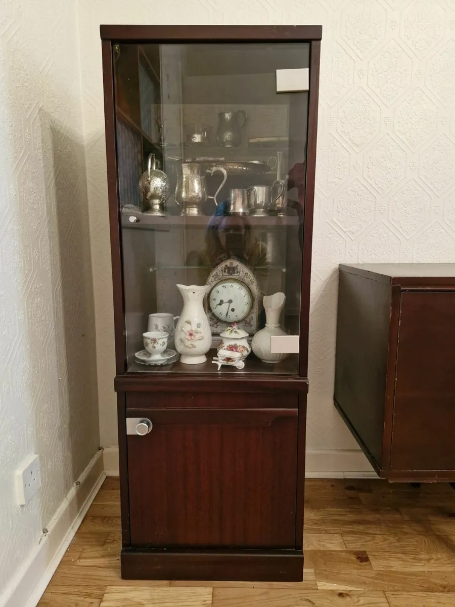 Cabinet - Glass Display
