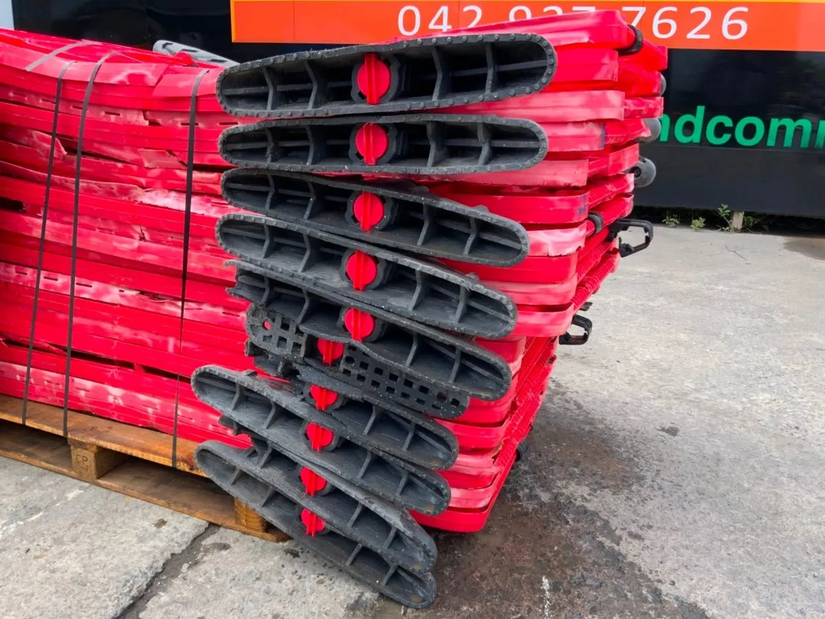 20 of  PEDESTRIAN  PLASTIC  BARRIERS ....6337. - Image 4